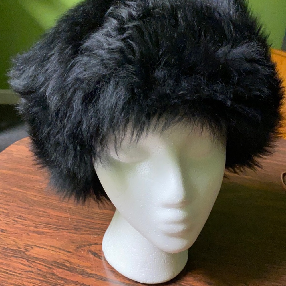 Black Tucsan Lamb Fur Hat